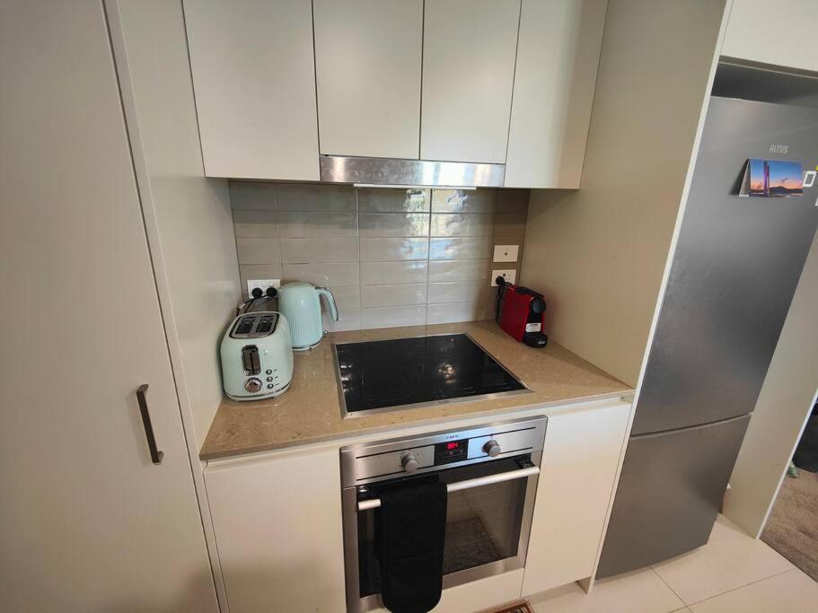 Lakeside Apartment, Walking Distance To Foreshore Kingston Exteriér fotografie